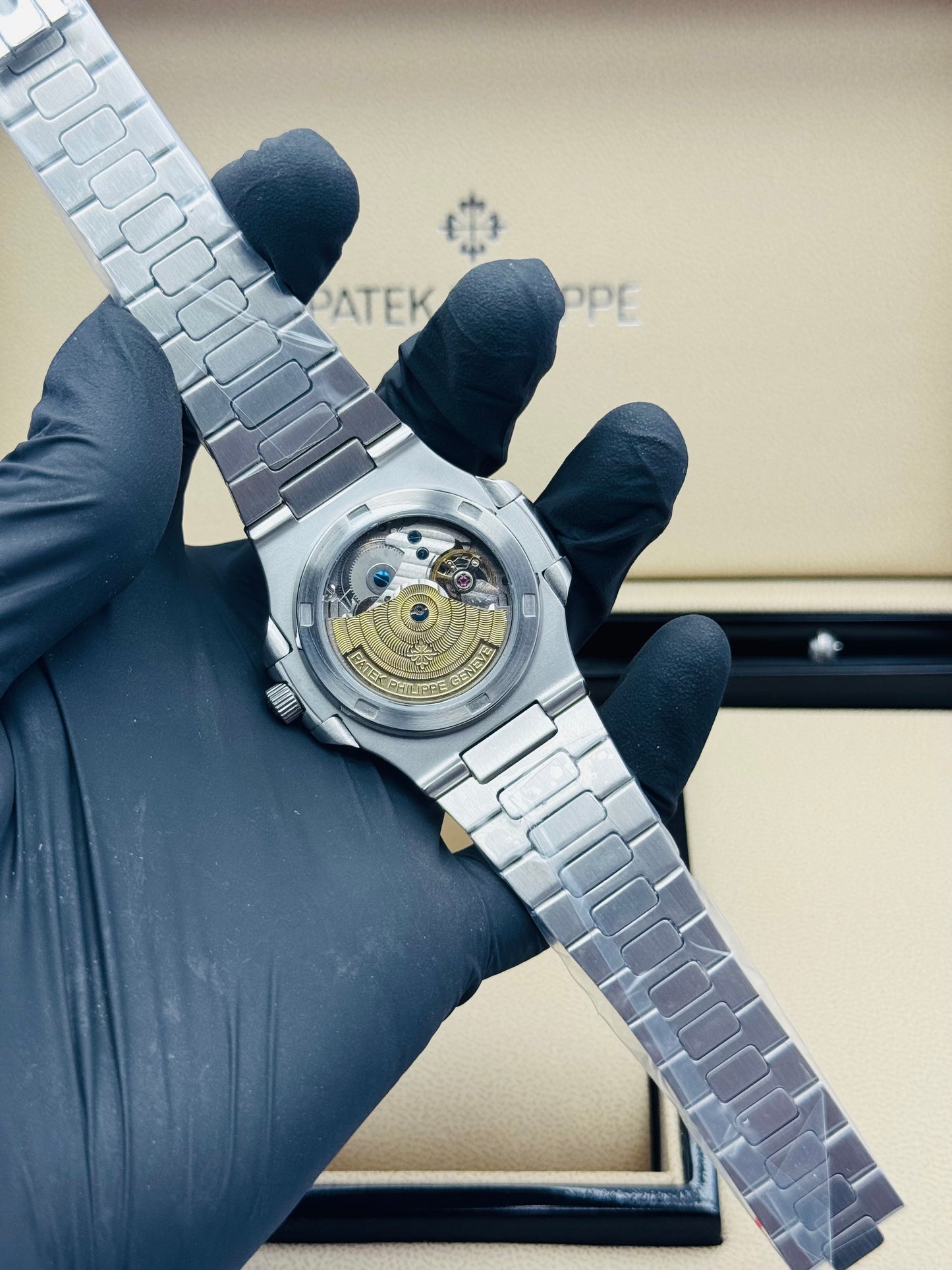 PATEK PHILLIPE MOONPHASE CALENDAR AUTOMATIC MODEL SILVER