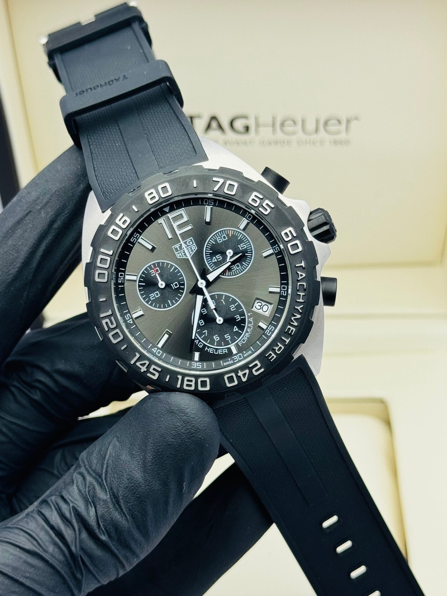TAG HEURE FORMULA 1 CHRONOGRAPHS MODEL QUARTZ