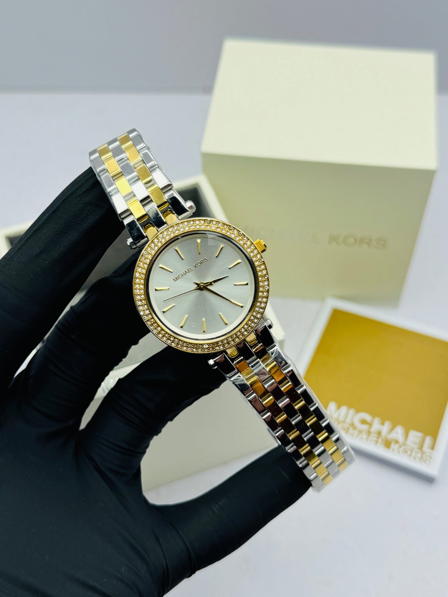 MICHEAL KORS LADIES CHAIN MODEL