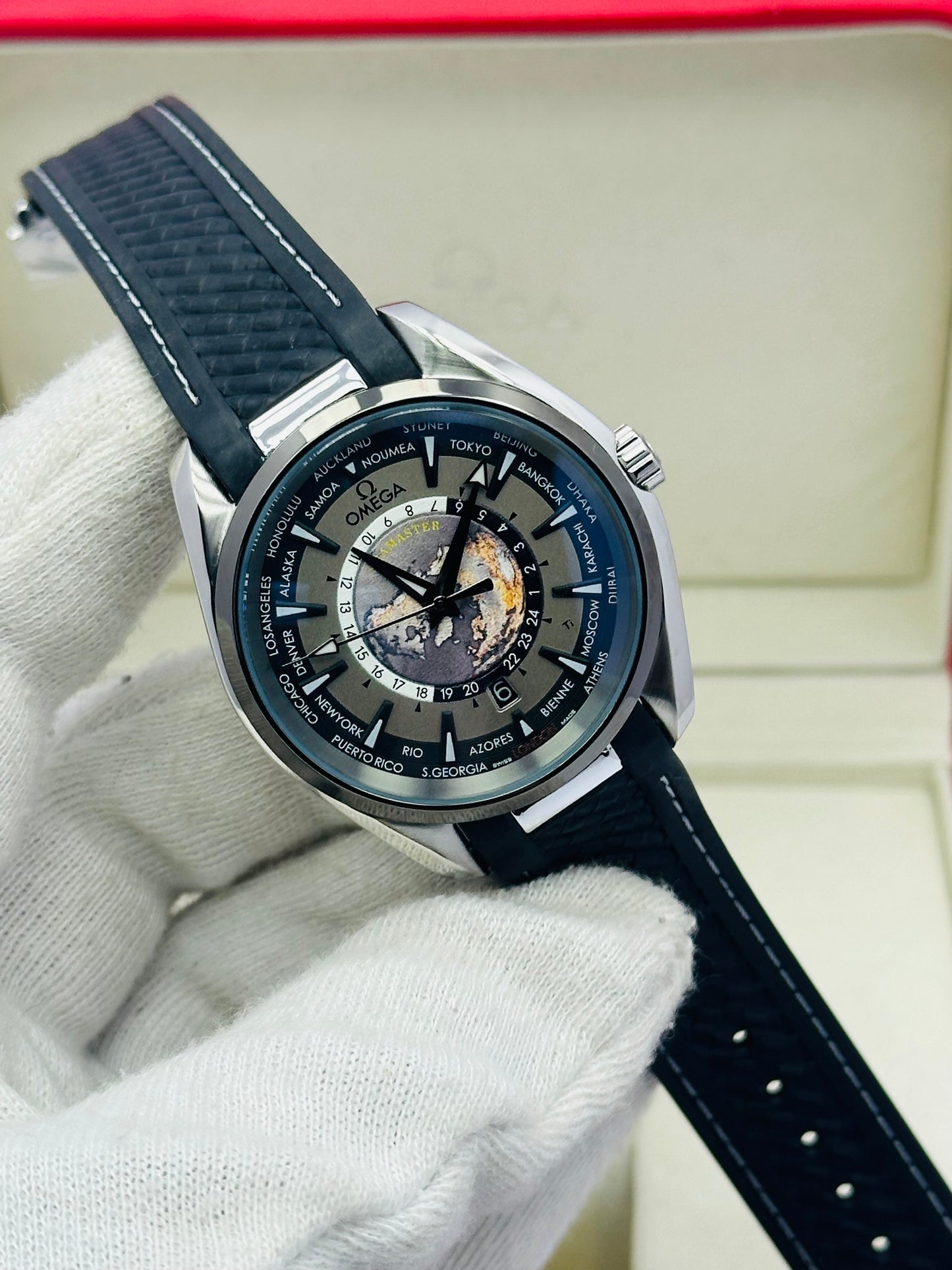 OMEGA SEAMASTER WORLD MAP EDITION IN STRAPS