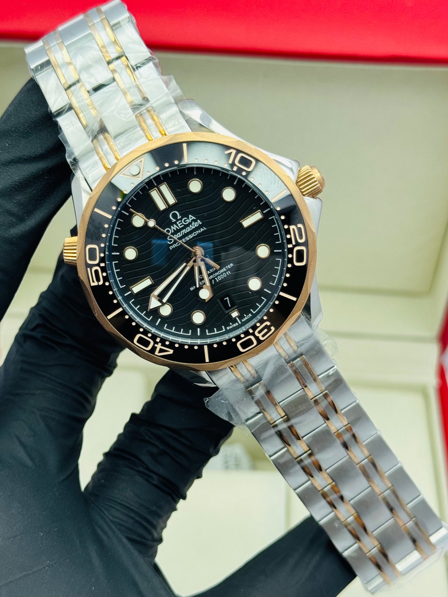 OMEGA SPEEDMASTER EDITION IN CHAIN