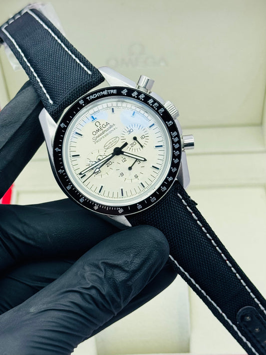 OMEGA SPEEDMASTER AUTOMATIC TRIPLE CHRONOGRAPHIC MODEL IN FABRIC/LEATHER STRAPS
