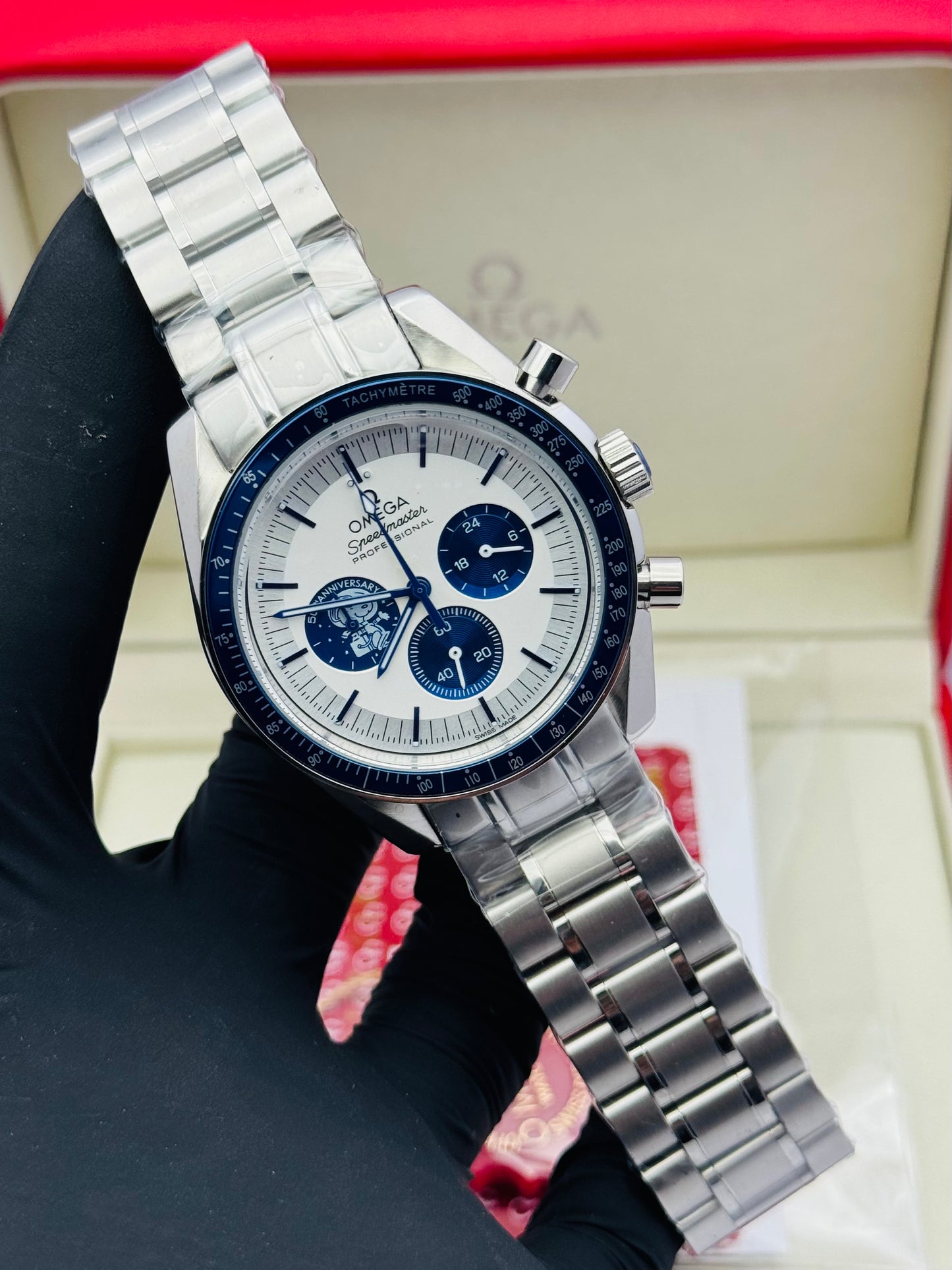 OMEGA SNOOPY MODEL CHRONOGRAPH QUARTZ