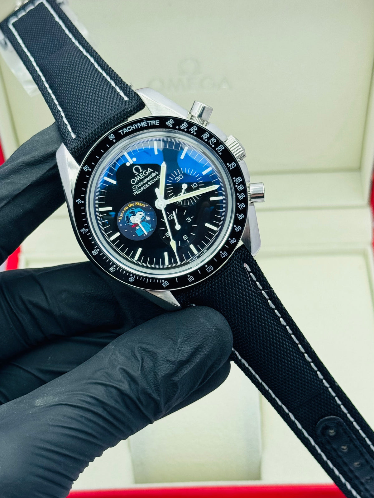 OMEGA SNOOPY AUTOMATIC CHRONOGRAPHIC MODEL IN FABRIC STRAPS
