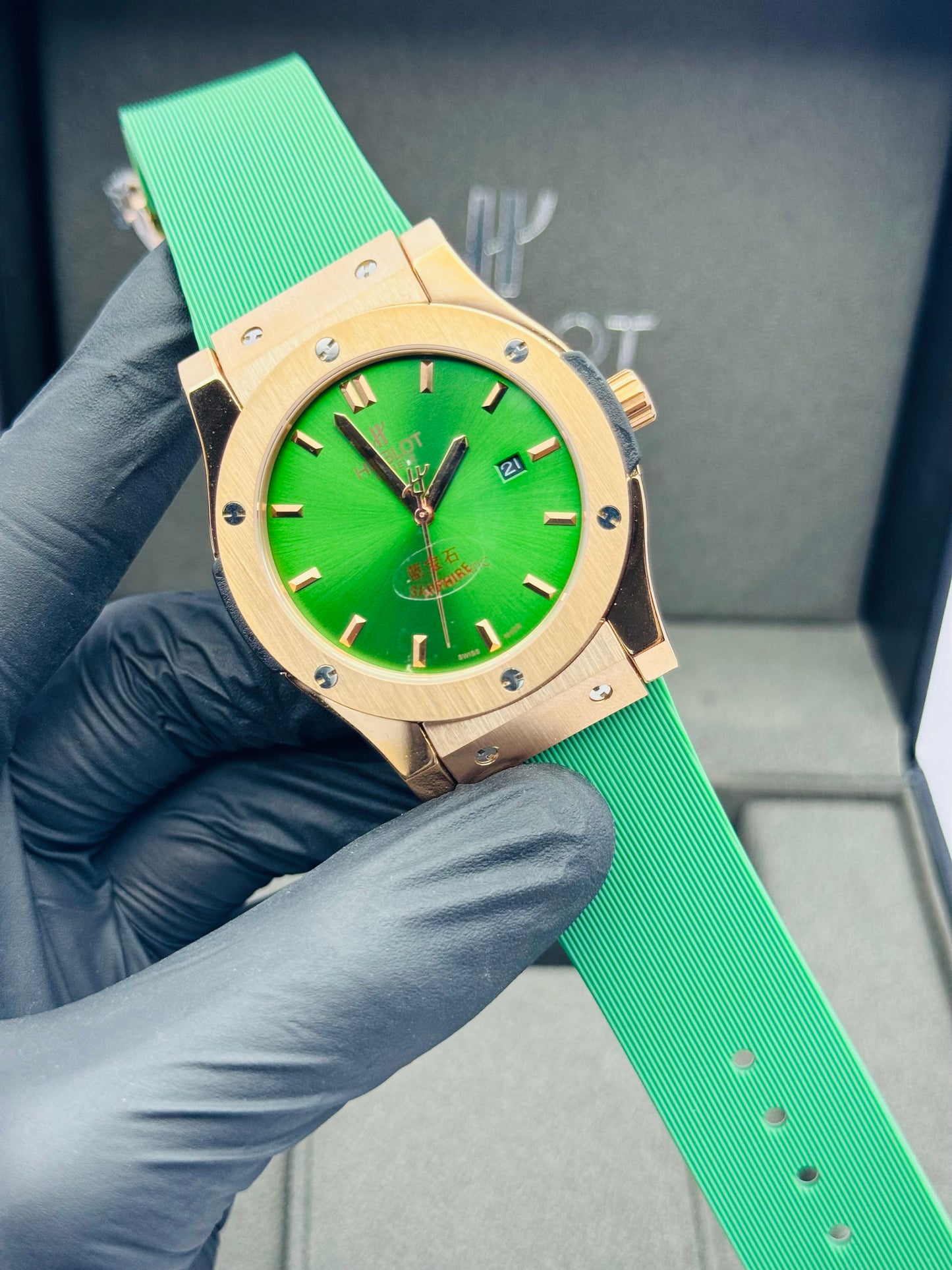 HUBLOT AUTOMATIC PLAIN DIAL MODEL