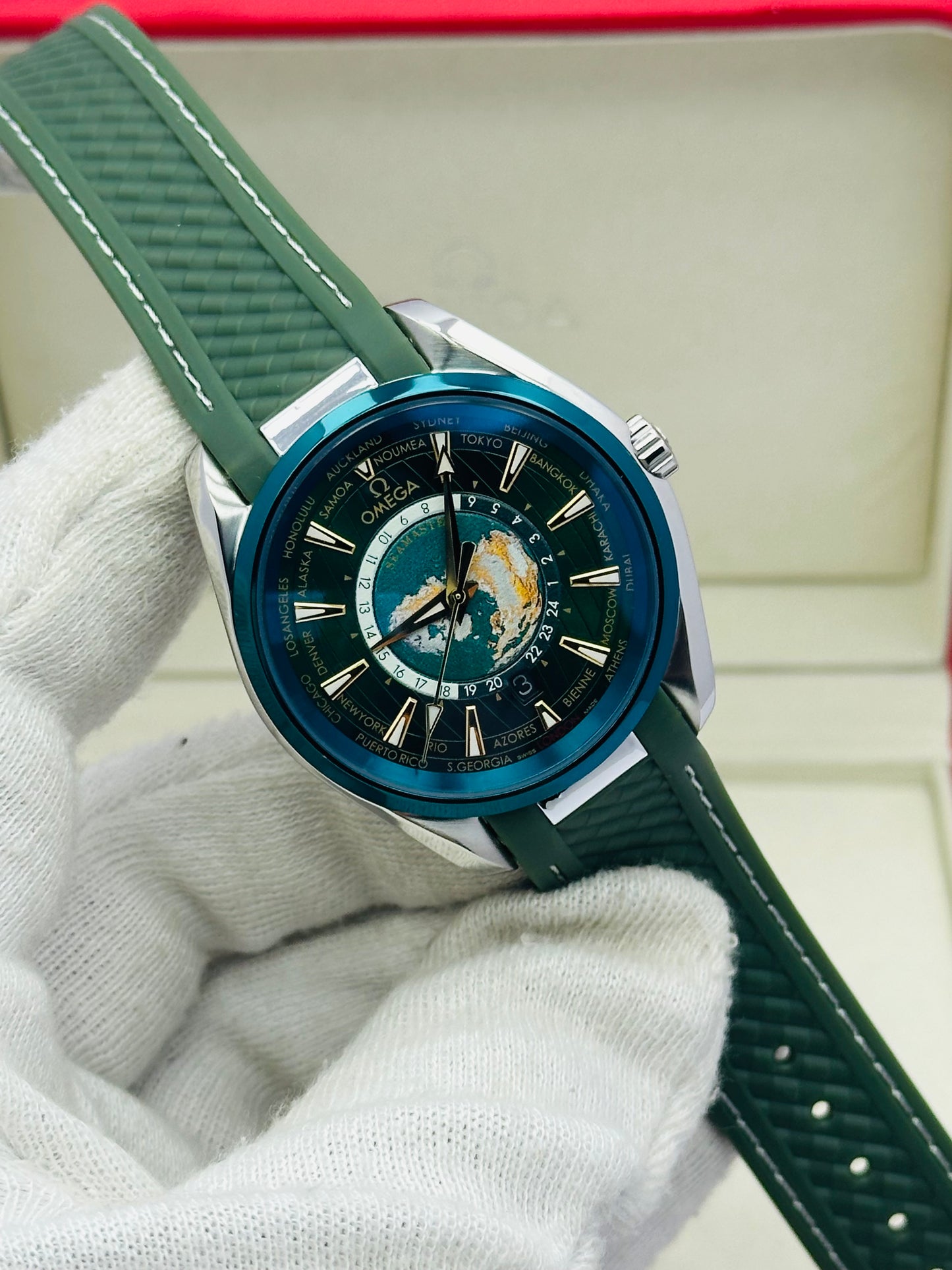 OMEGA SEAMASTER WORLD MAP EDITION IN STRAPS