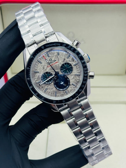OMEGA SPEEDMASTER AUTOMATIC TRIPLE CHRONOGRAPHIC CHAIN MODEL IN SILVER