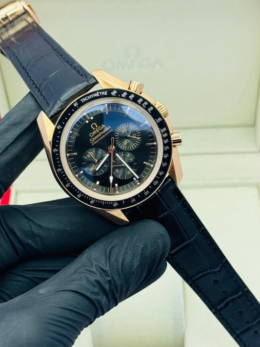 OMEGA SPEEDMASTER AUTOMATIC TRIPLE CHRONOGRAPHIC ROSE GOLD MODEL IN LEATHER STRAPS