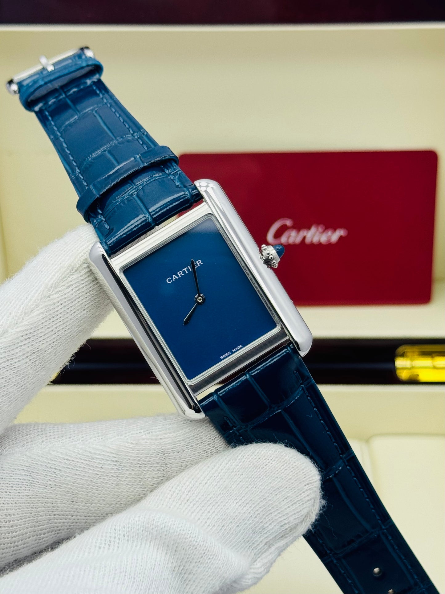 CARTIER TANK PLAIN DIAL QUARTZ.