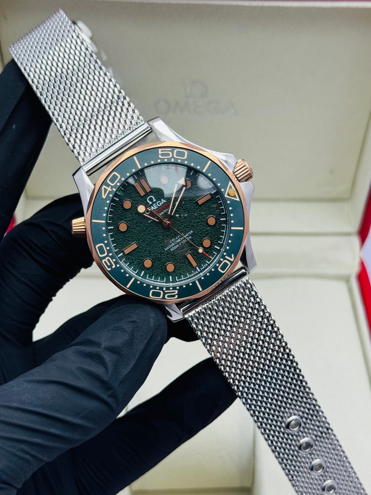 OMEGA JAMES BOND 007 SHAFFER CHAIN MODEL SILVER AUTOMATIC