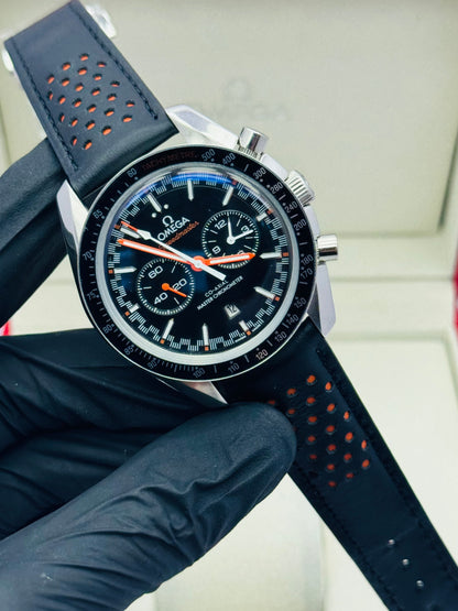 OMEGA SPEEDMASTER AUTOMATIC DOUBLE CHRONOGRAPHIC MODEL IN LEATHER STRAPS