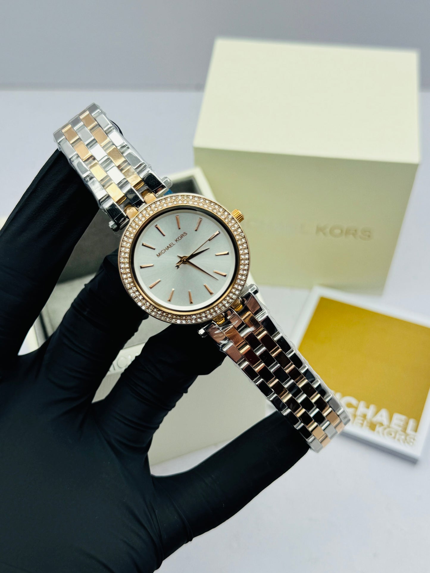 MICHEAL KORS LADIES CHAIN MODEL