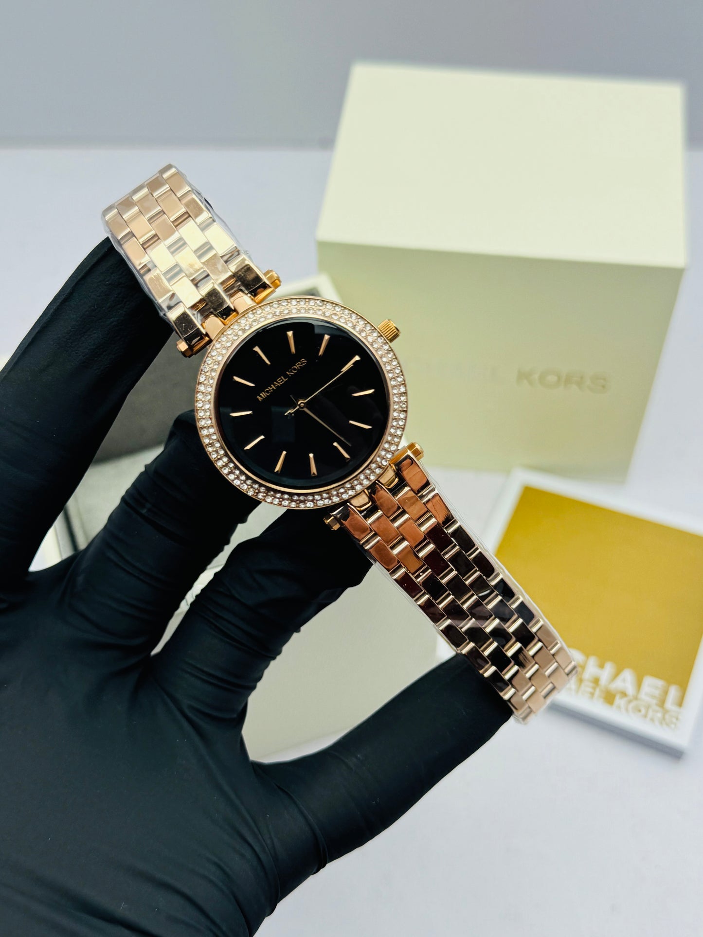 MICHEAL KORS LADIES CHAIN MODEL