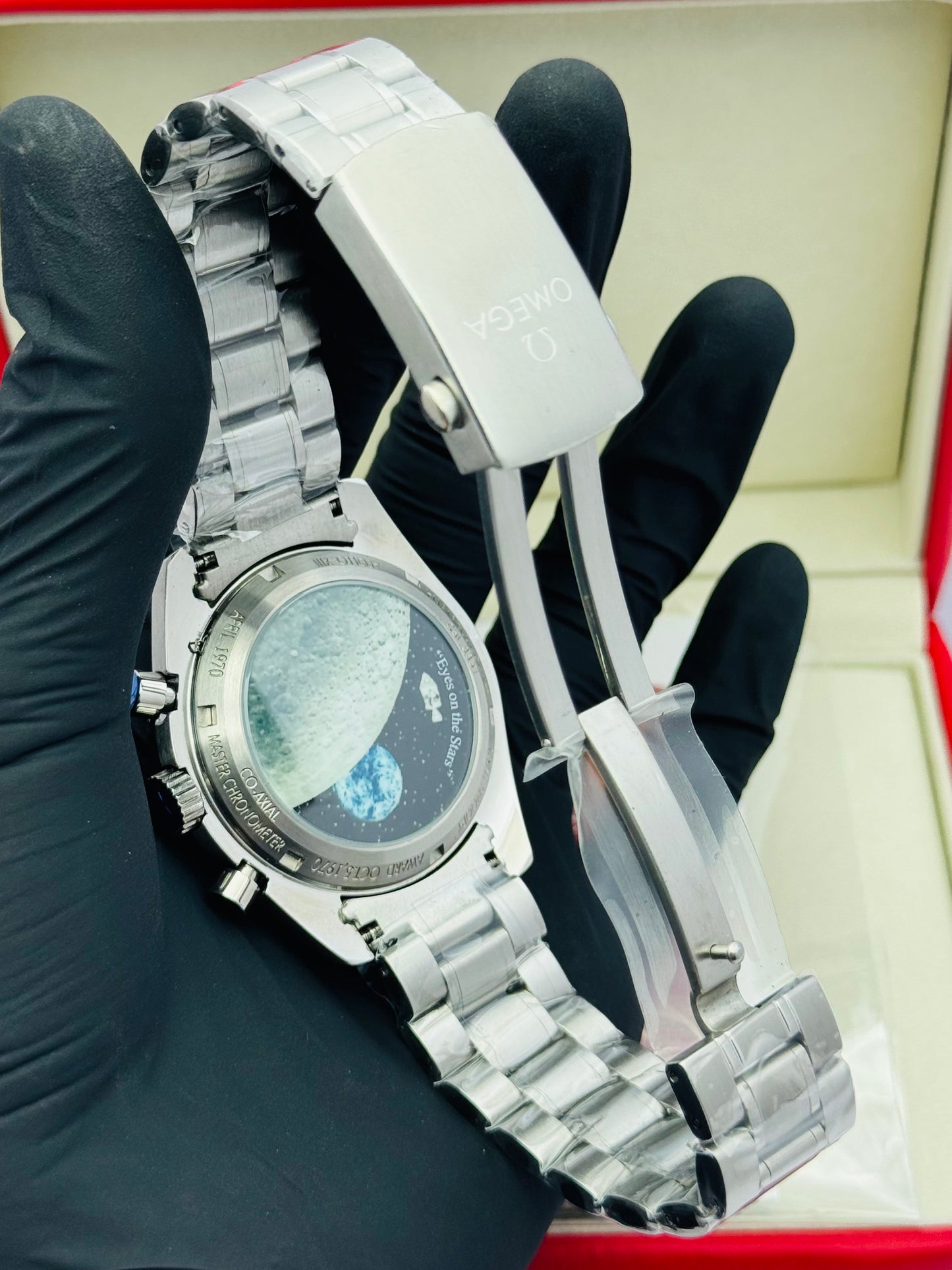 OMEGA SNOOPY MODEL CHRONOGRAPH QUARTZ