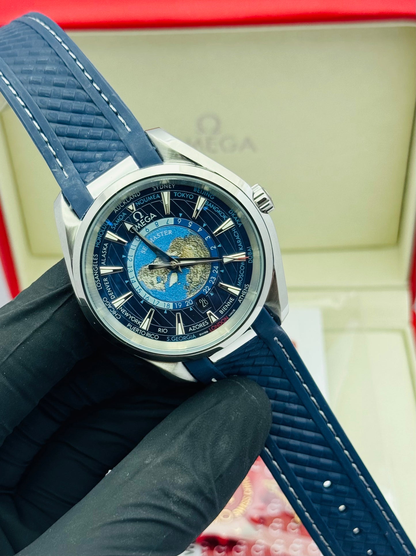 OMEGA SEAMASTER WORLD MAP EDITION IN STRAPS