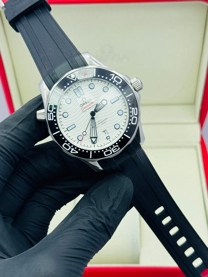 OMEGA SPEEDMASTER EDITION IN STRAPS