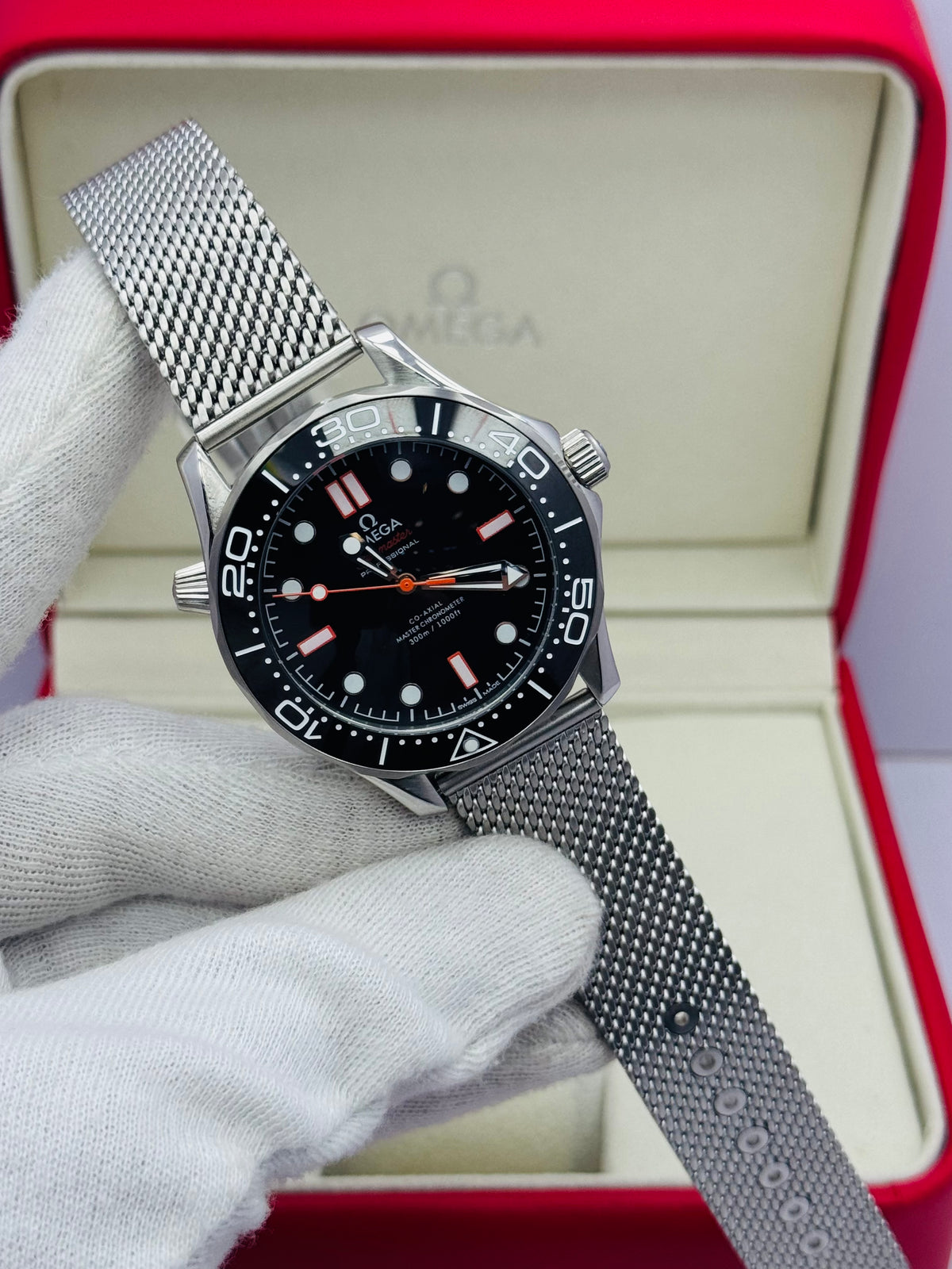 OMEGA JAMES BOND 007 SHAFFER CHAIN MODEL SILVER AUTOMATIC
