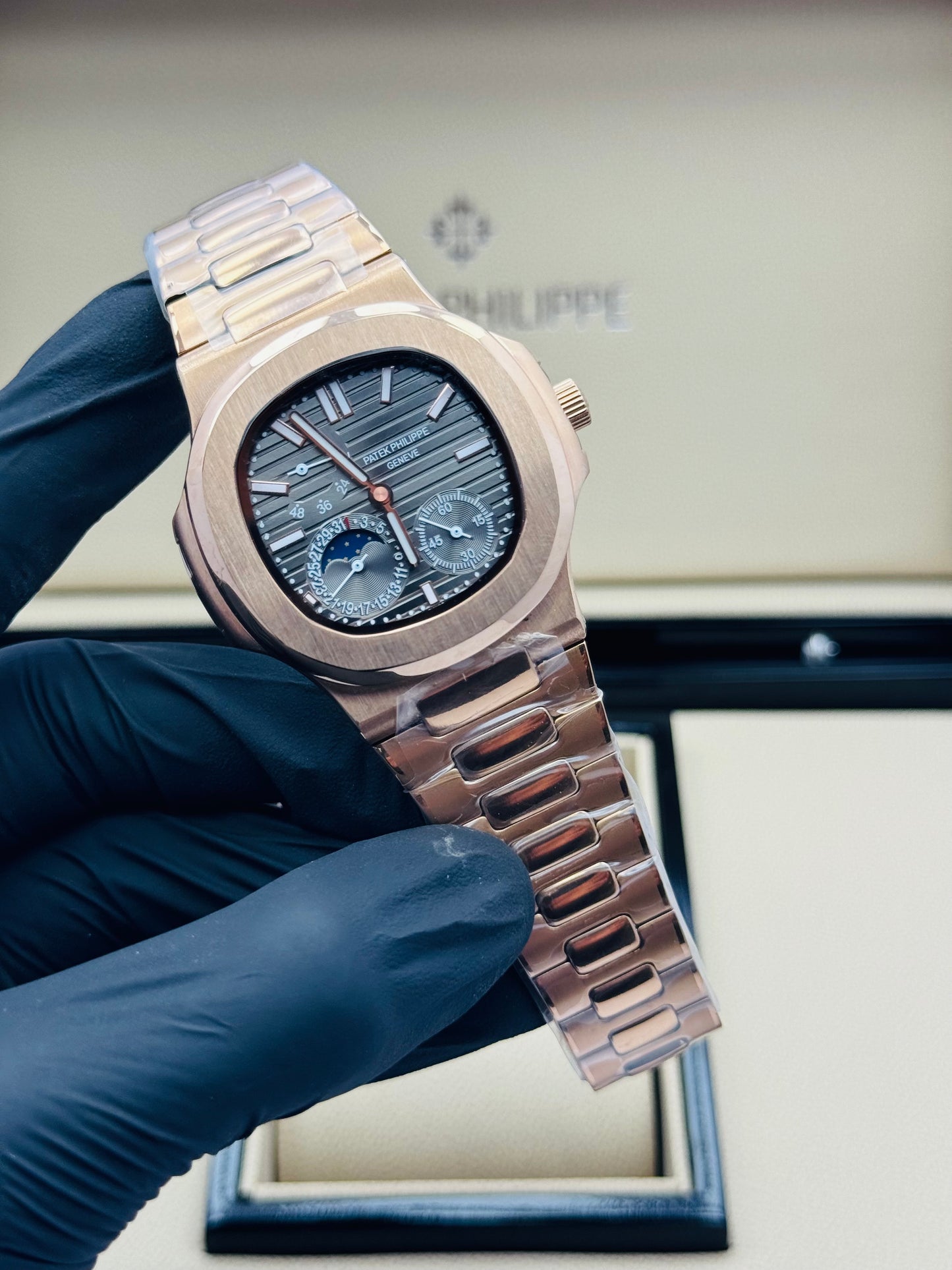 PATEK PHILLIPE NAUTILUS POWER RESERVE AUTOMATIC MODEL ROSE GOLD