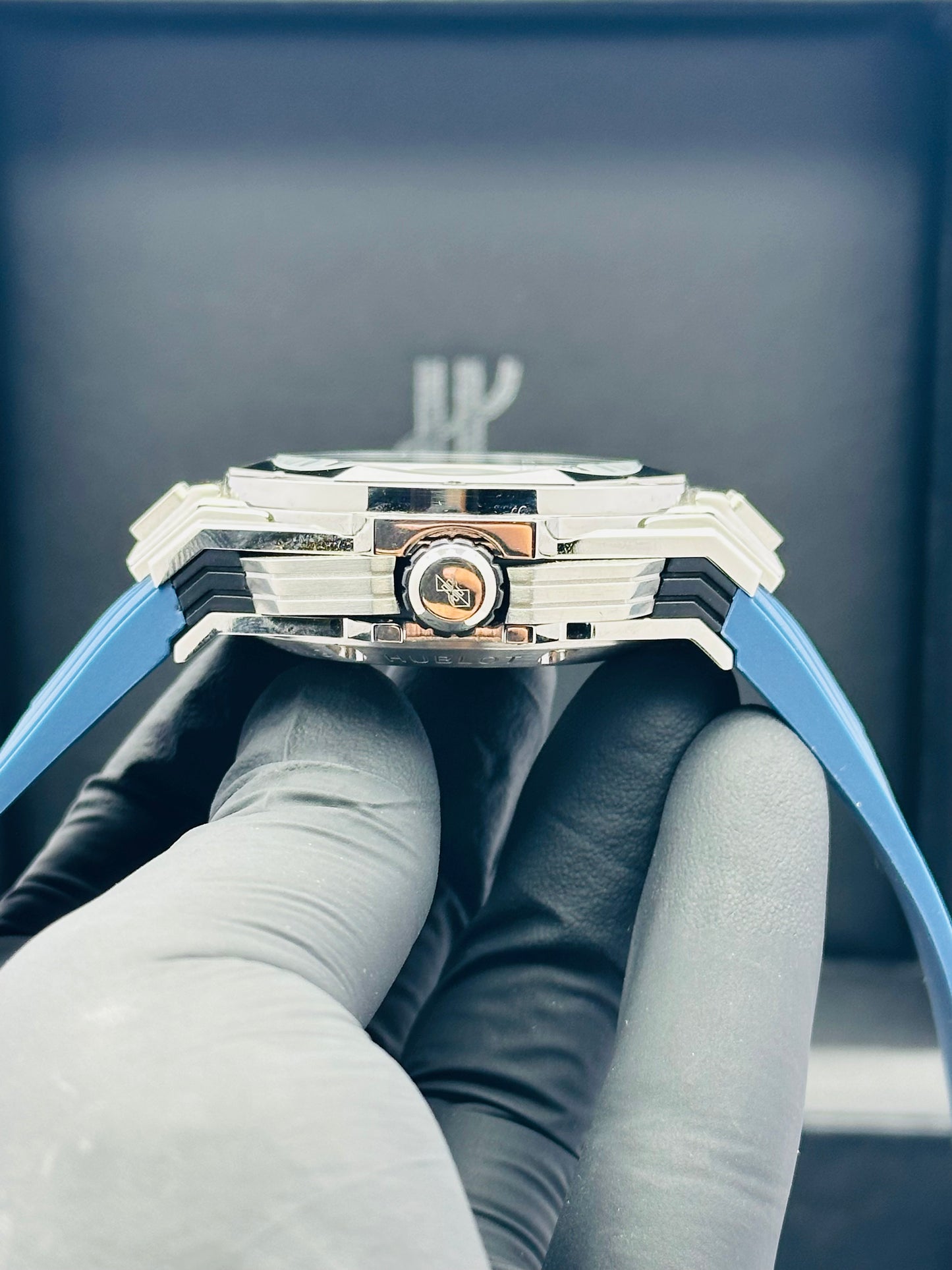 HUBLOT BIG BANG SANG BLEU II BLUE WITH SILVER COMBO QUARTZ WITH STOPWATCH FUNCTION