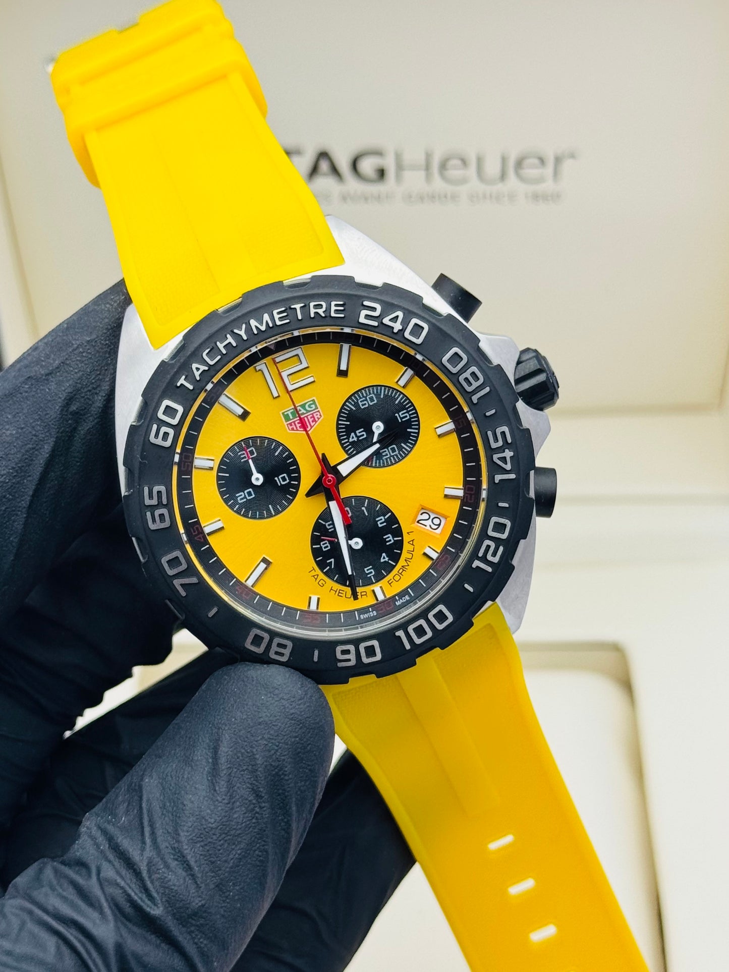 TAG HEURE FORMULA 1 CHRONOGRAPHS MODEL QUARTZ