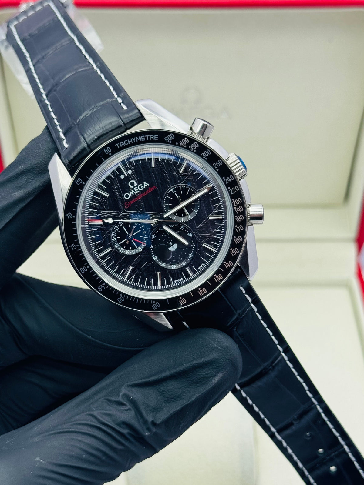 OMEGA SPEEDMASTER AUTOMATIC TRIPLE CHRONOGRAPHIC MODEL IN FABRIC/LEATHER STRAPS