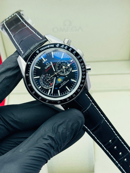 OMEGA SPEEDMASTER AUTOMATIC DOUBLE CHRONOGRAPHIC MODEL IN LEATHER STRAPS