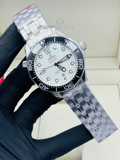 OMEGA SPEEDMASTER EDITION IN CHAIN