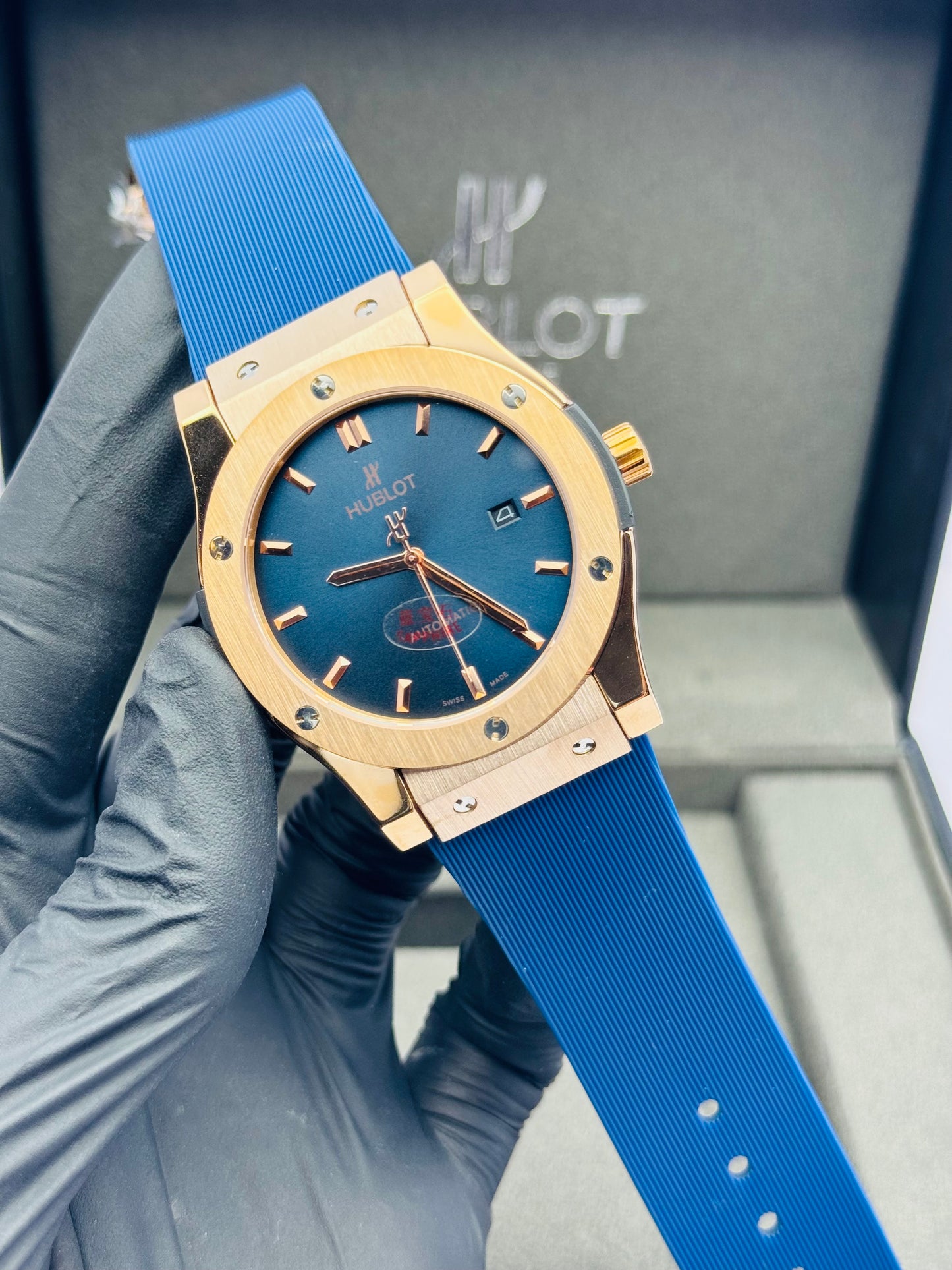 HUBLOT AUTOMATIC PLAIN DIAL MODEL