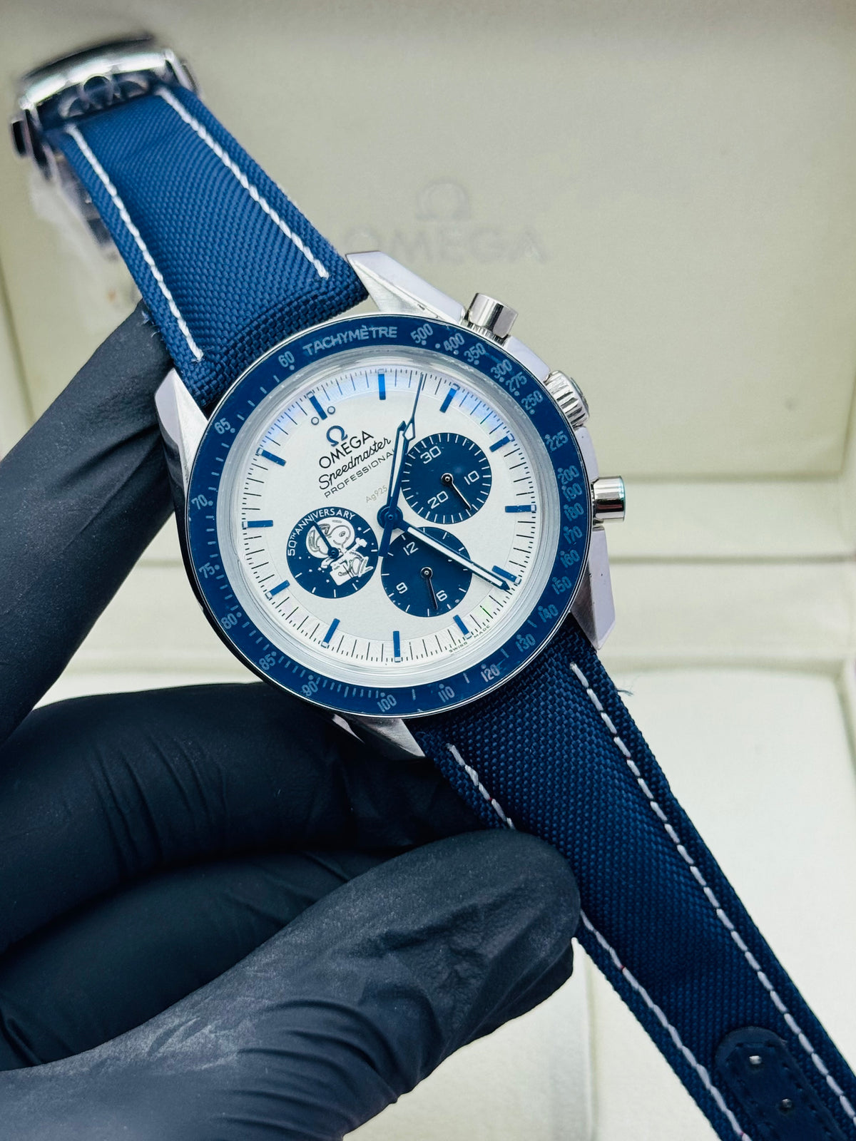 OMEGA SNOOPY AUTOMATIC CHRONOGRAPHIC MODEL IN FABRIC STRAPS