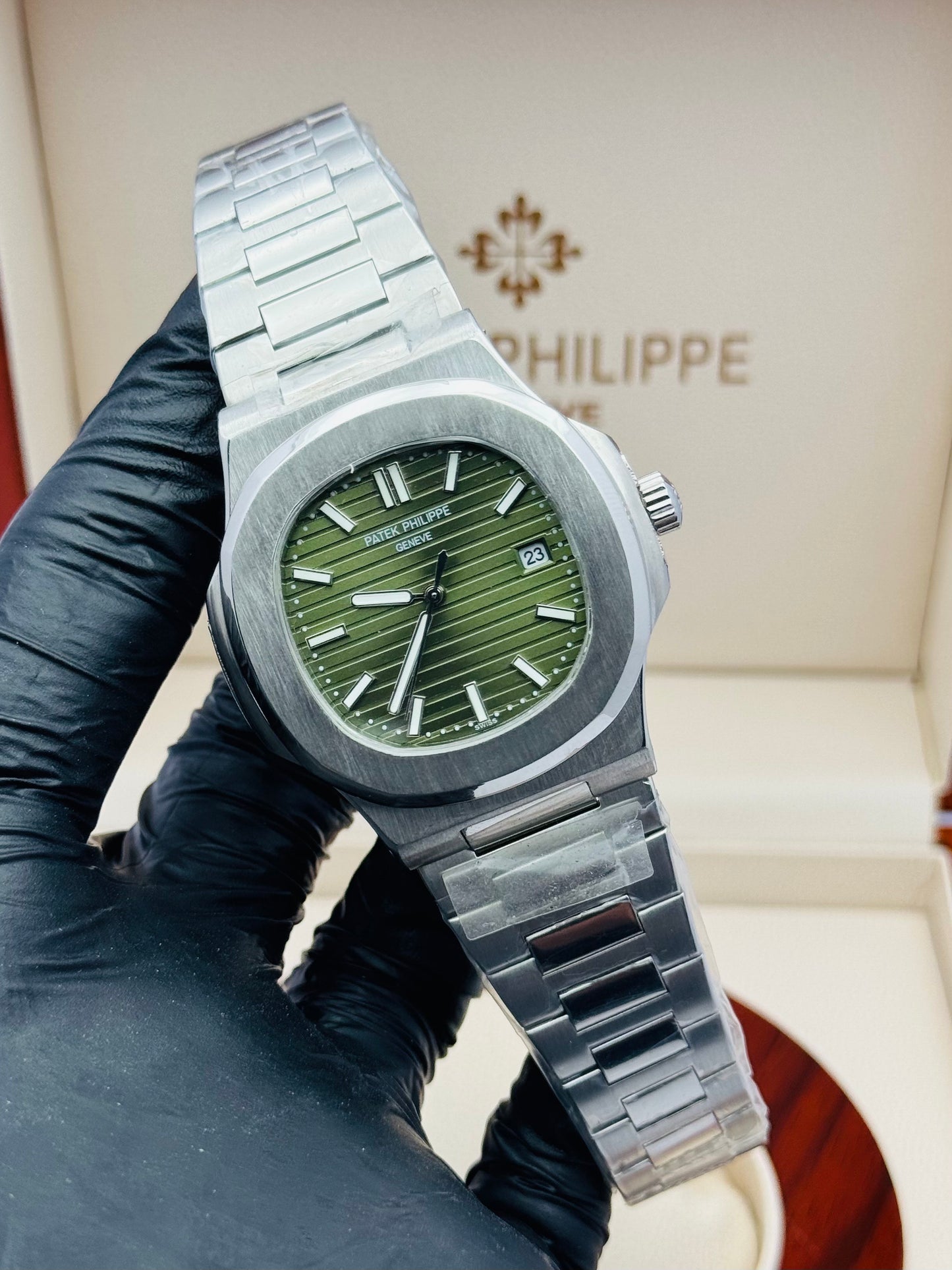 PATEK PHILLIPE NAUTILUS SILVER AUTOMATIC